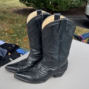 Circle G Black Ankle Boots